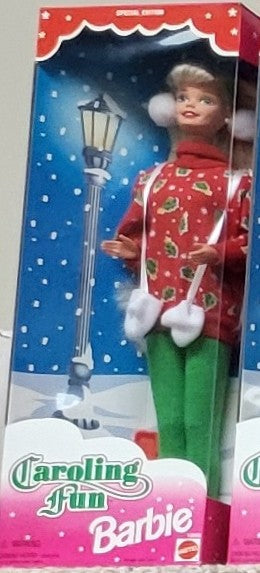 Caroling Fun Barbie (Special Edition) (3of3)