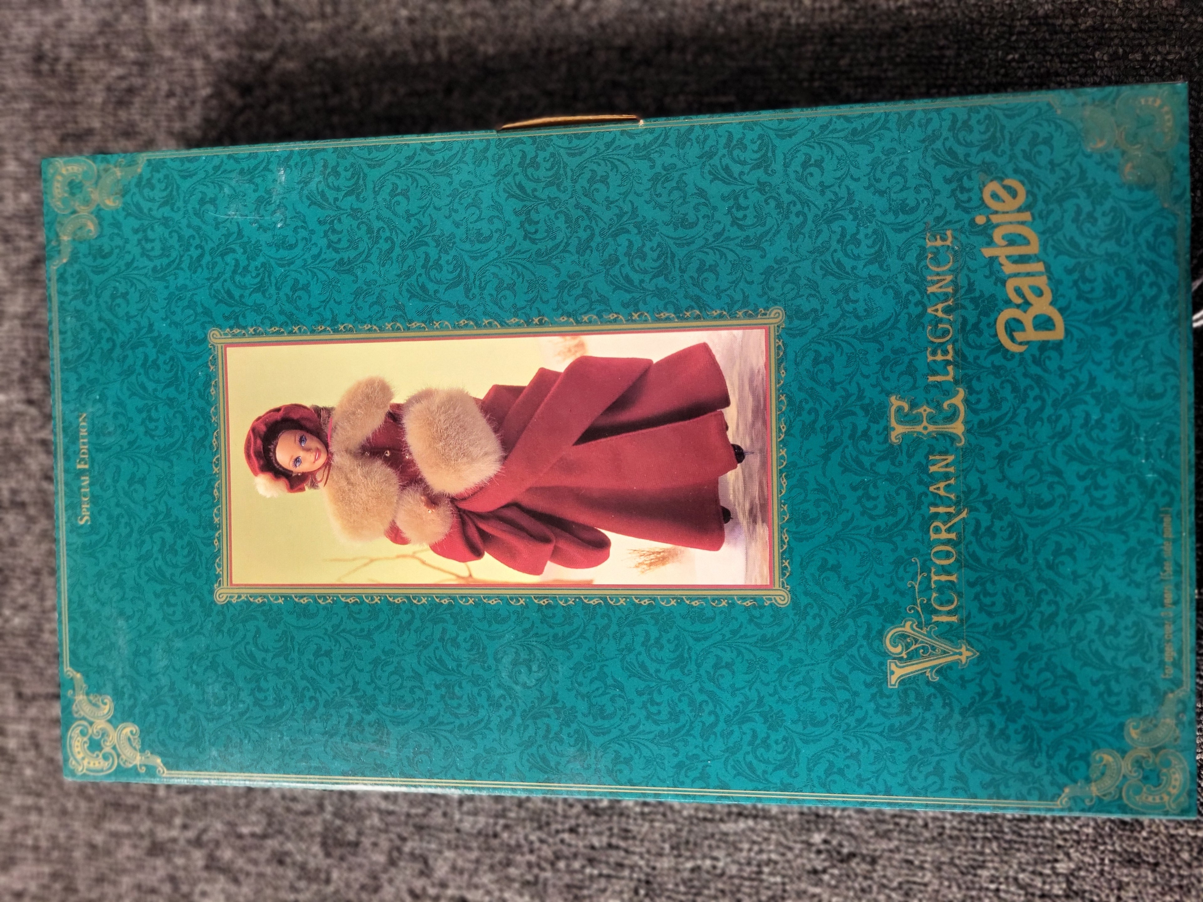 Victorian Elegance Barbie – Hallmark Special Edition (1994)