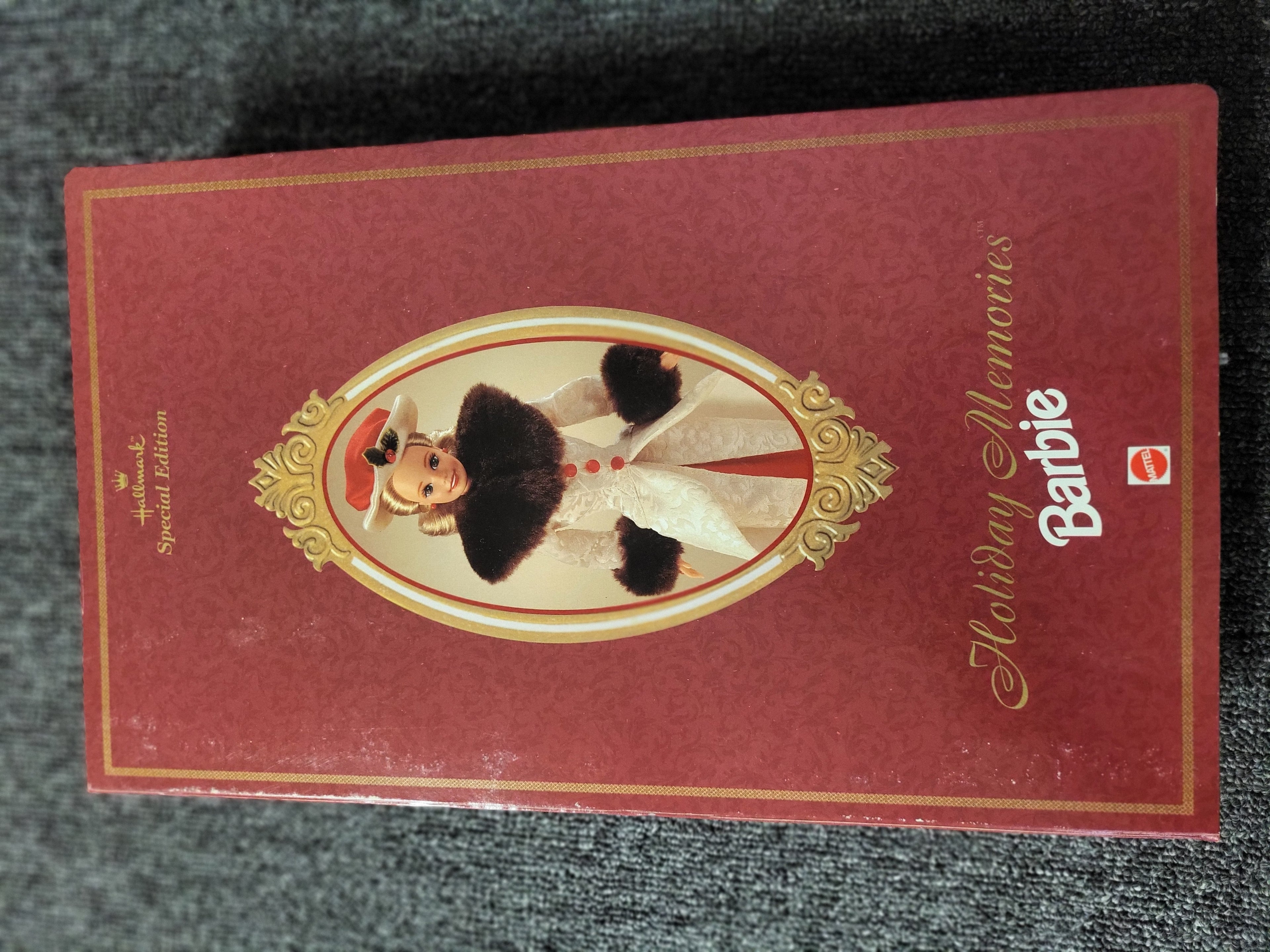 Holiday Memories Barbie – Hallmark Special Edition (1995)